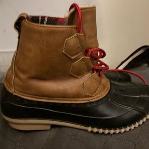 Academy Insulated Rain Boots size 8